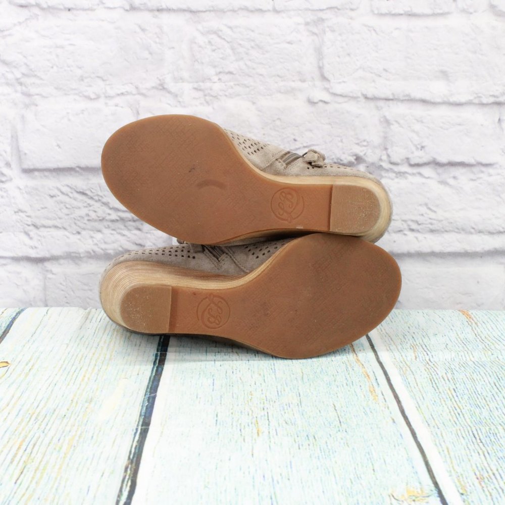 *Lucky Brand Brown Suede Side Zipper Perforated Wedge Heel Sandals Size 8 Inches - Picture 10 of 10